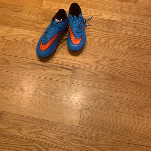 Nike hypervenom blue and orange (rare) - Picture 3 of 6